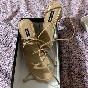 BRAND NEW! Nine West strappy sandals women’s 7.5